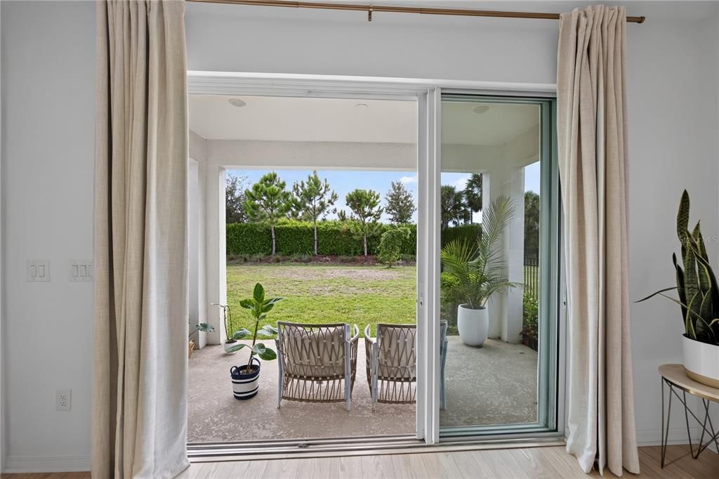 For Sale: $630,000 (5 beds, 3 baths, 2434 Square Feet)