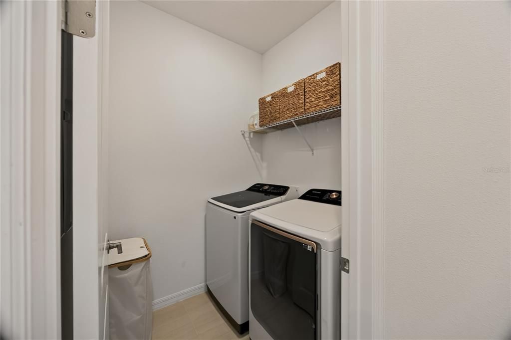 For Sale: $630,000 (5 beds, 3 baths, 2434 Square Feet)