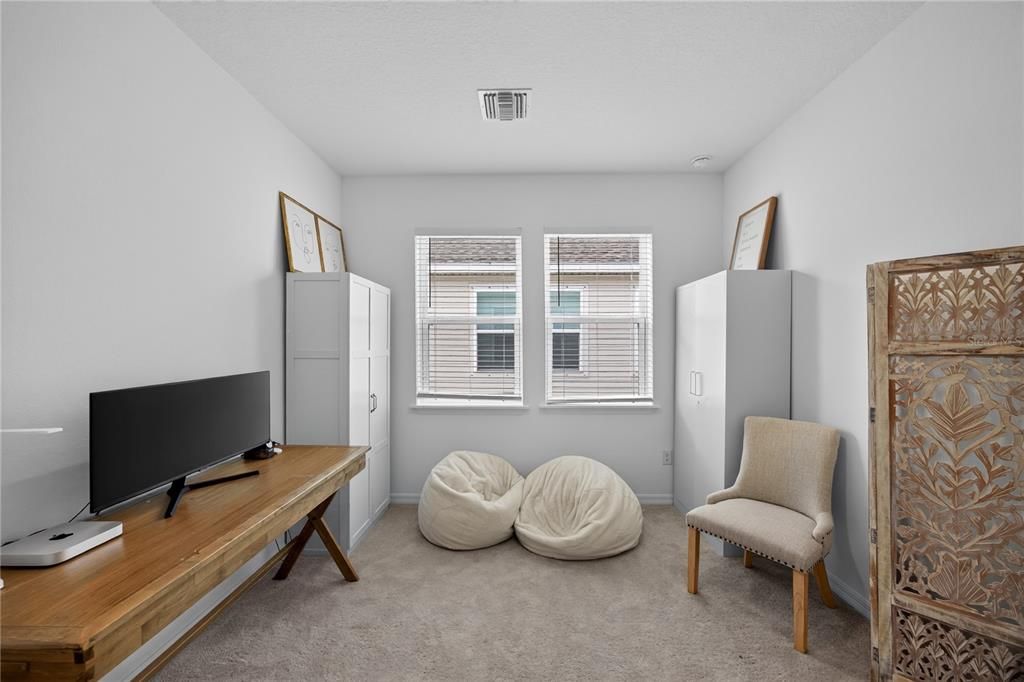 For Sale: $630,000 (5 beds, 3 baths, 2434 Square Feet)