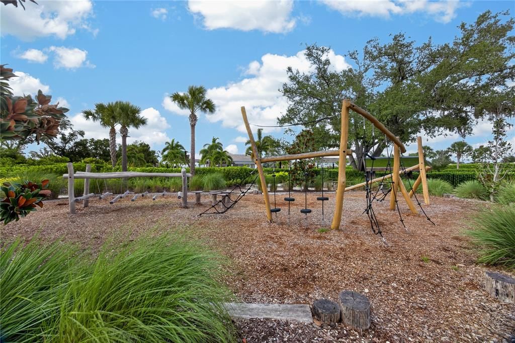 For Sale: $630,000 (5 beds, 3 baths, 2434 Square Feet)