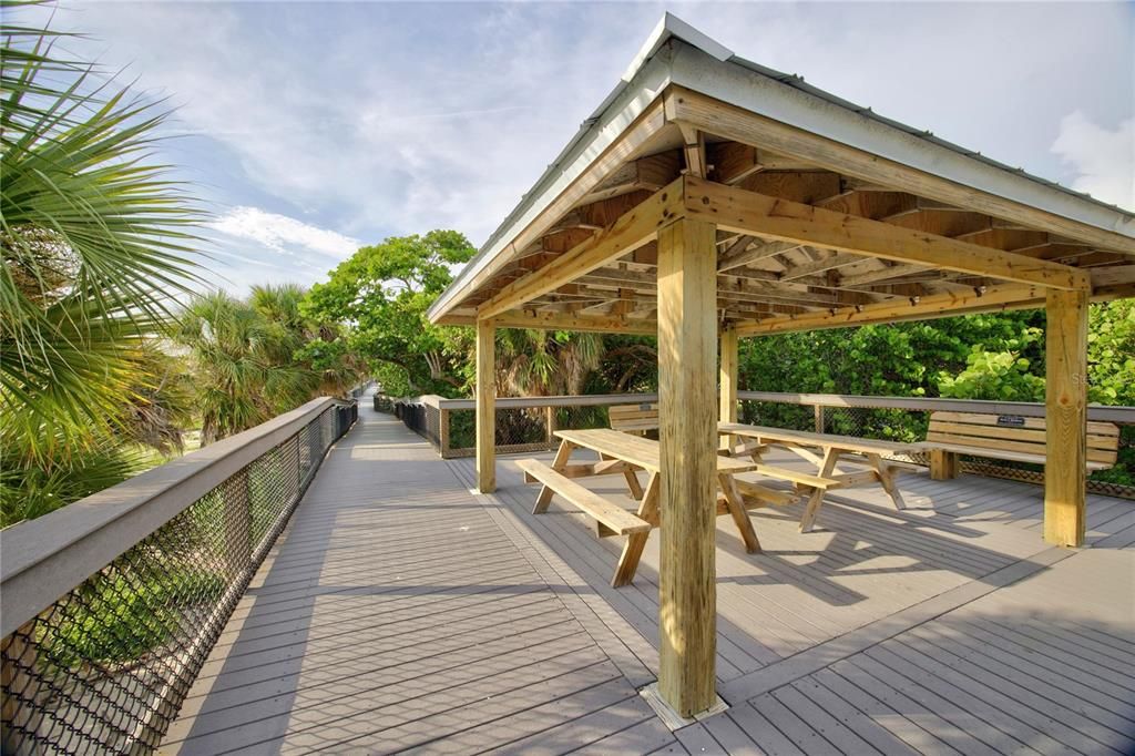 For Sale: $630,000 (5 beds, 3 baths, 2434 Square Feet)