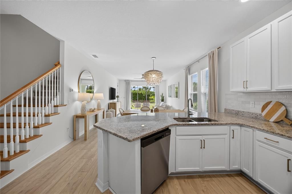 For Sale: $630,000 (5 beds, 3 baths, 2434 Square Feet)
