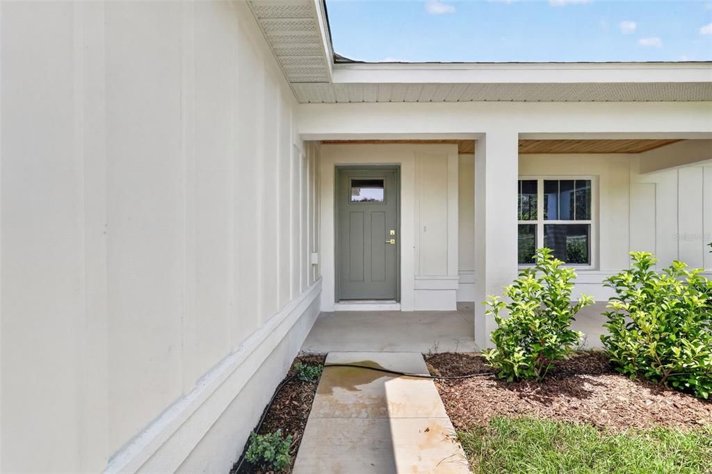 For Sale: $299,900 (3 beds, 2 baths, 1454 Square Feet)