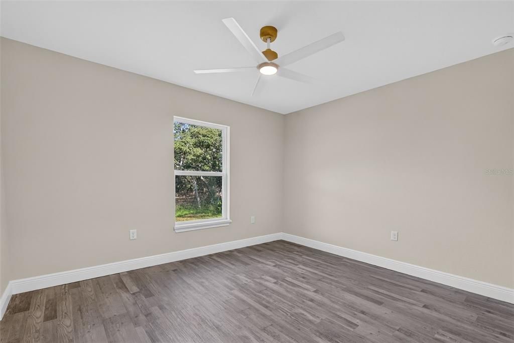 For Sale: $299,900 (3 beds, 2 baths, 1454 Square Feet)