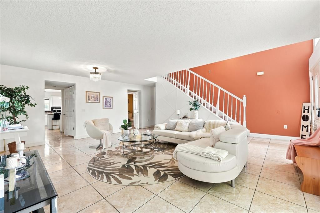 На продажу: $379,999 (4 спален, 3 ванн, 2948 Квадратных фут)