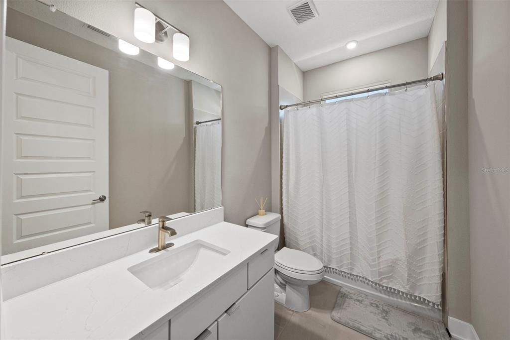 En Venta: $1,349,000 (4 camas, 4 baños, 3405 Pies cuadrados)