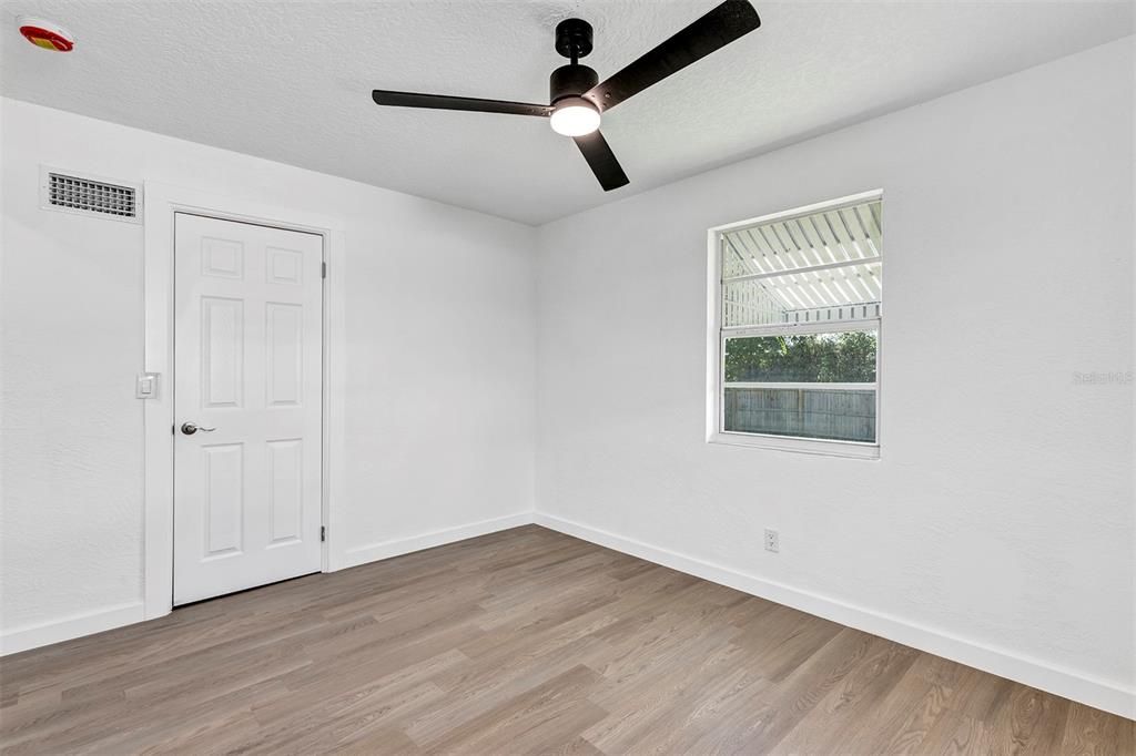 For Sale: $338,000 (2 beds, 2 baths, 1258 Square Feet)