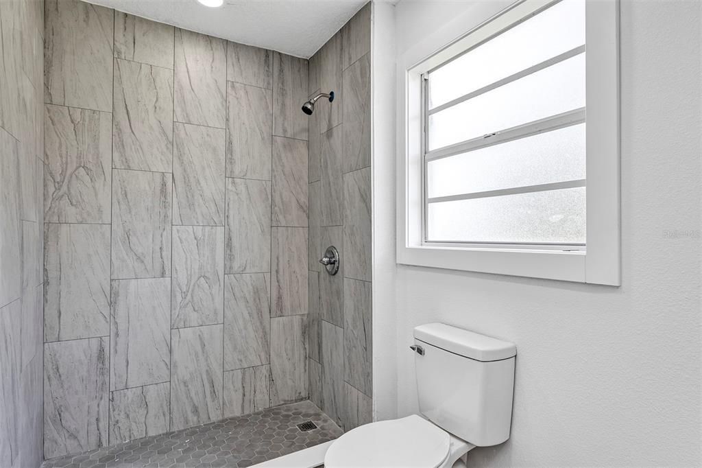 For Sale: $338,000 (2 beds, 2 baths, 1258 Square Feet)