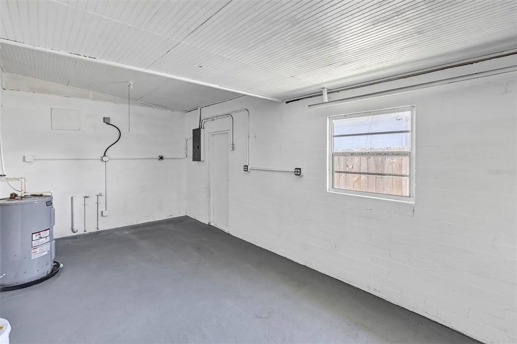 For Sale: $338,000 (2 beds, 2 baths, 1258 Square Feet)