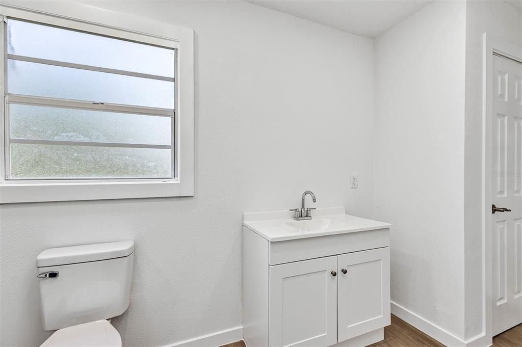 For Sale: $338,000 (2 beds, 2 baths, 1258 Square Feet)