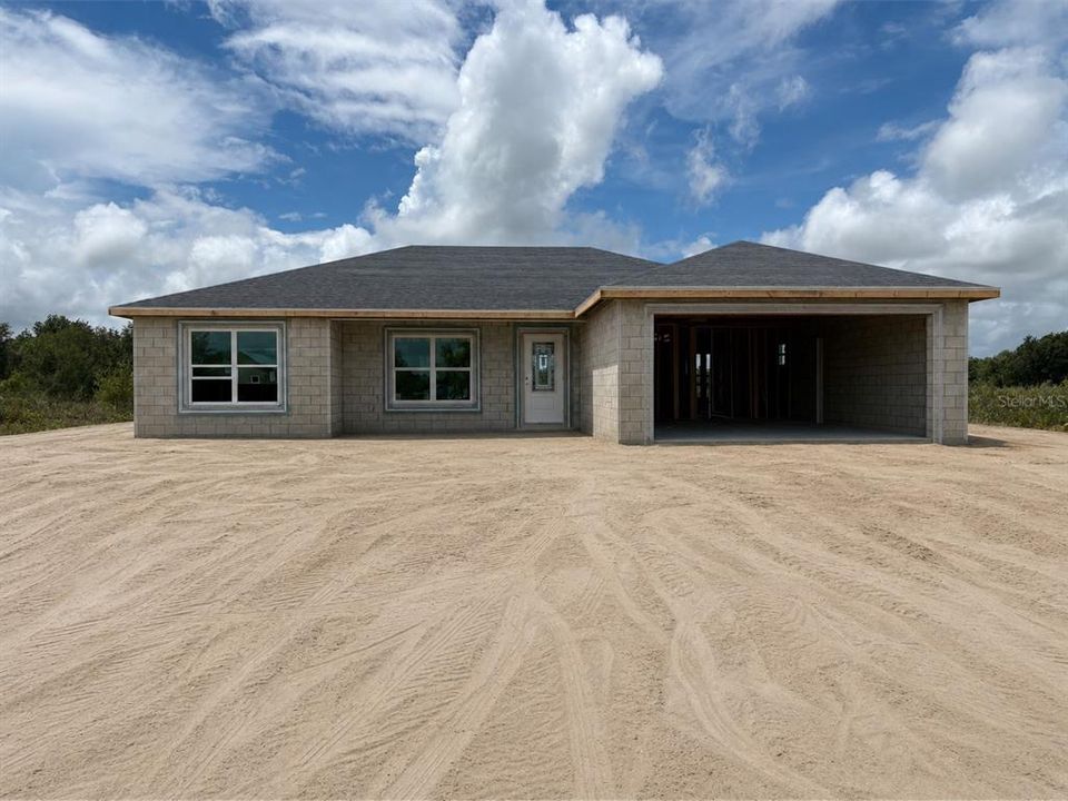 For Sale: $369,900 (3 beds, 2 baths, 1504 Square Feet)