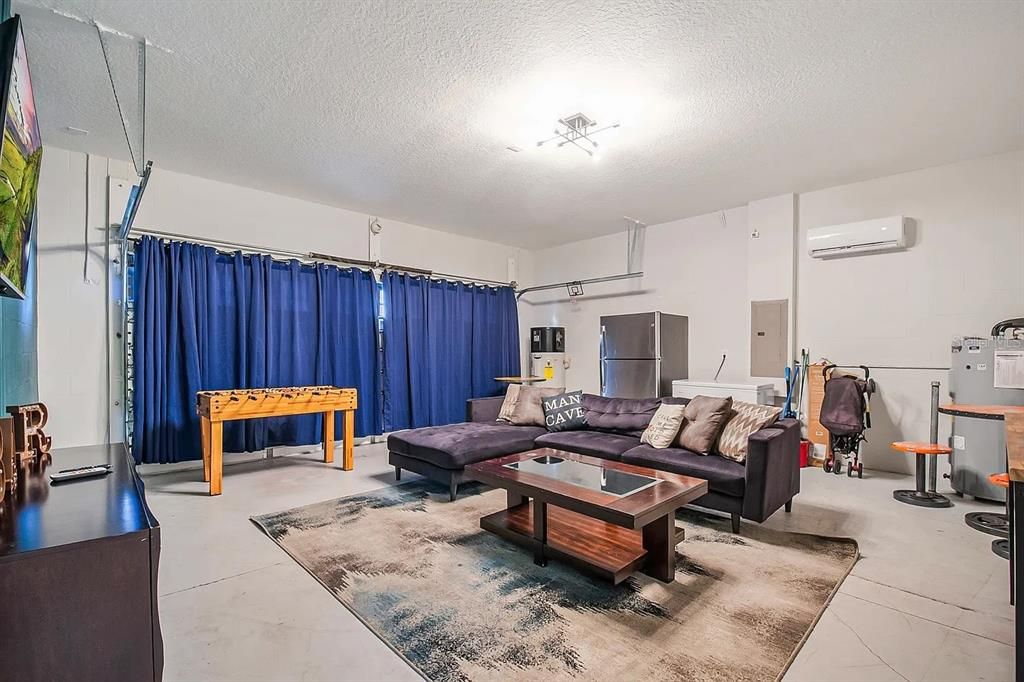 В аренду: $3,780 (8 спален, 5 ванн, 3909 Квадратных фут)