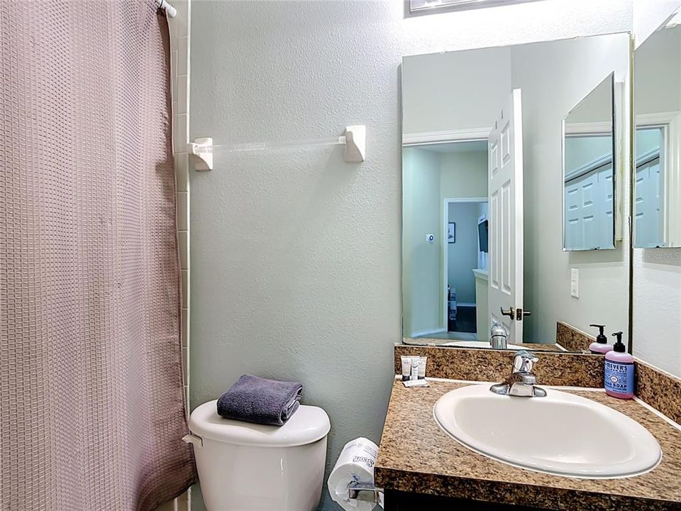 For Sale: $299,900 (3 beds, 2 baths, 1427 Square Feet)