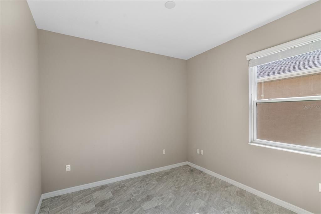 For Sale: $375,000 (3 beds, 2 baths, 1905 Square Feet)
