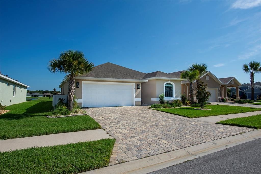 For Sale: $375,000 (3 beds, 2 baths, 1905 Square Feet)