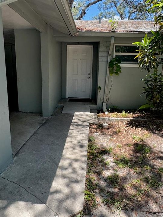 For Sale: $400,000 (4 beds, 2 baths, 1702 Square Feet)