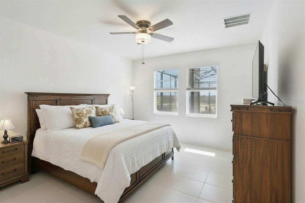 На продажу: $450,000 (4 спален, 2 ванн, 1850 Квадратных фут)