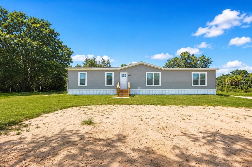 Active With Contract: $284,900 (3 beds, 2 baths, 1600 Square Feet)