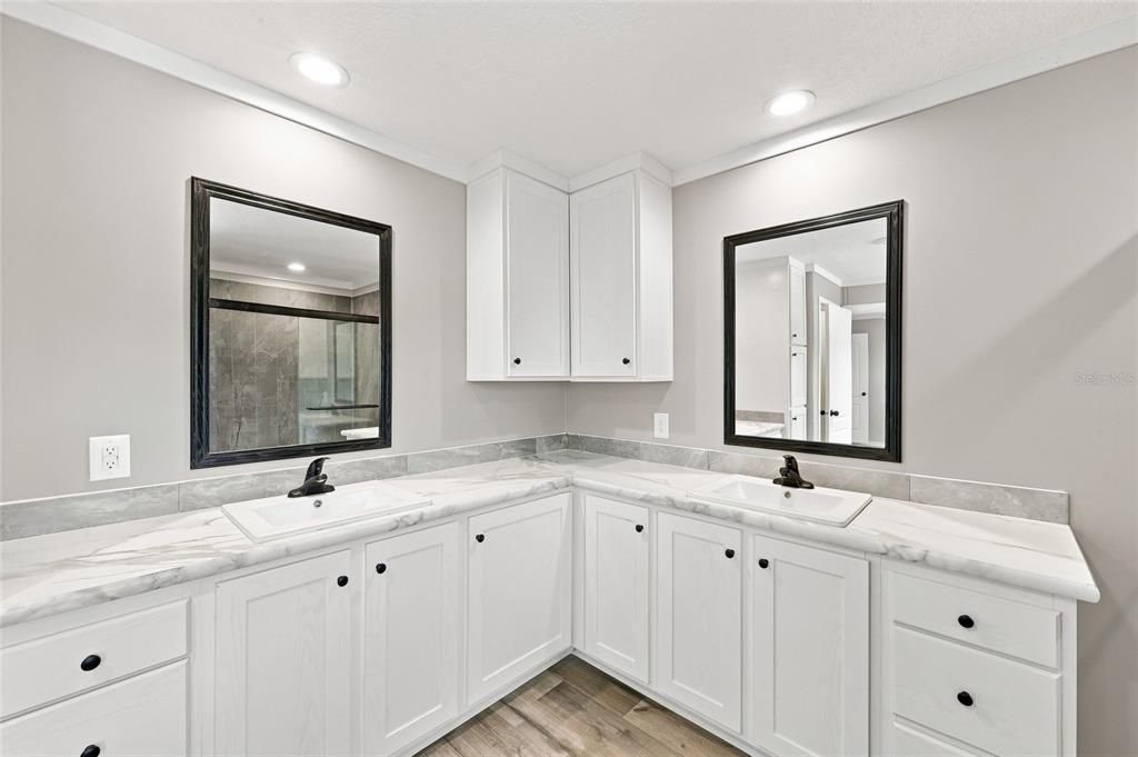 Active With Contract: $284,900 (3 beds, 2 baths, 1600 Square Feet)