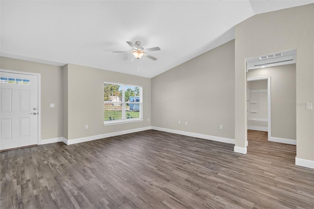 For Sale: $274,900 (3 beds, 2 baths, 1453 Square Feet)