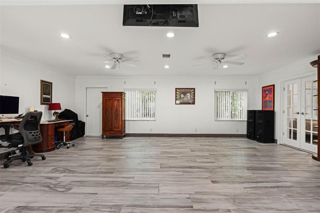 En Venta: $1,125,000 (2 camas, 2 baños, 2164 Pies cuadrados)