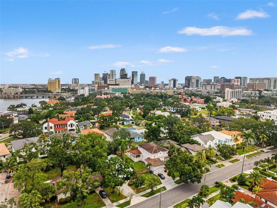 En Venta: $1,125,000 (2 camas, 2 baños, 2164 Pies cuadrados)