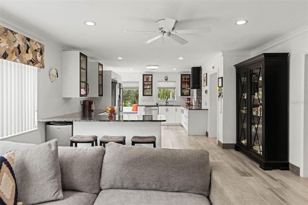 En Venta: $1,125,000 (2 camas, 2 baños, 2164 Pies cuadrados)