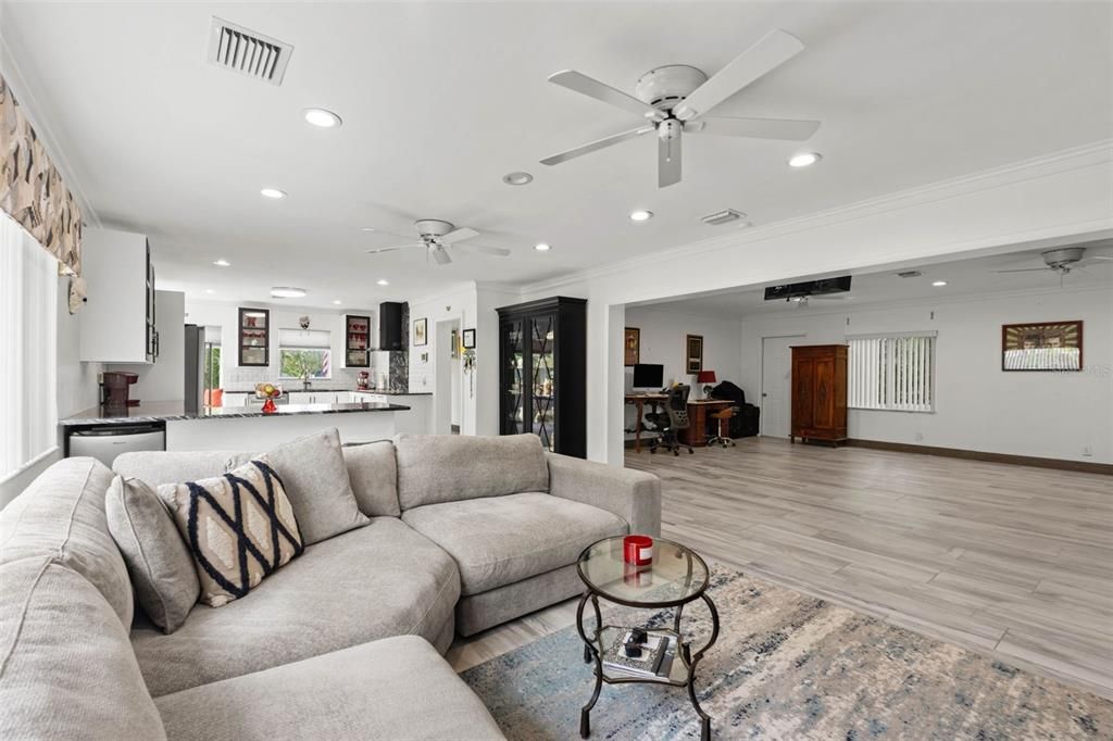 En Venta: $1,125,000 (2 camas, 2 baños, 2164 Pies cuadrados)
