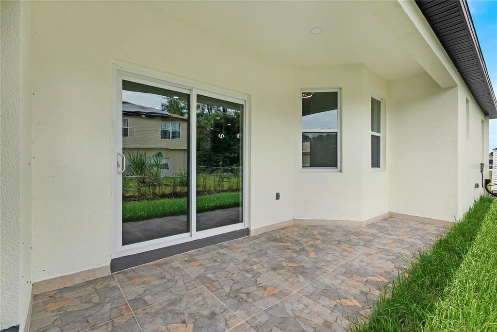 En Venta: $419,900 (4 camas, 3 baños, 2224 Pies cuadrados)