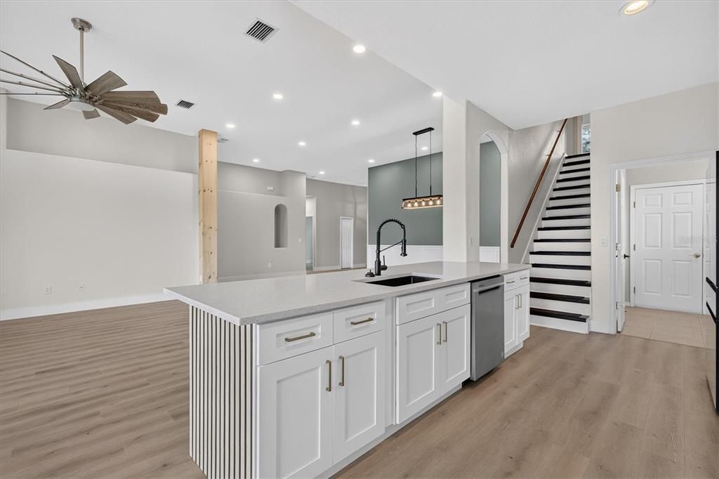 For Rent: $3,000 (4 beds, 2 baths, 2429 Square Feet)