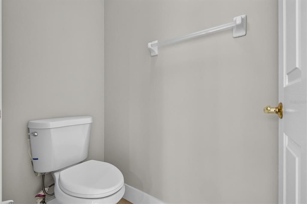 For Rent: $3,000 (4 beds, 2 baths, 2429 Square Feet)