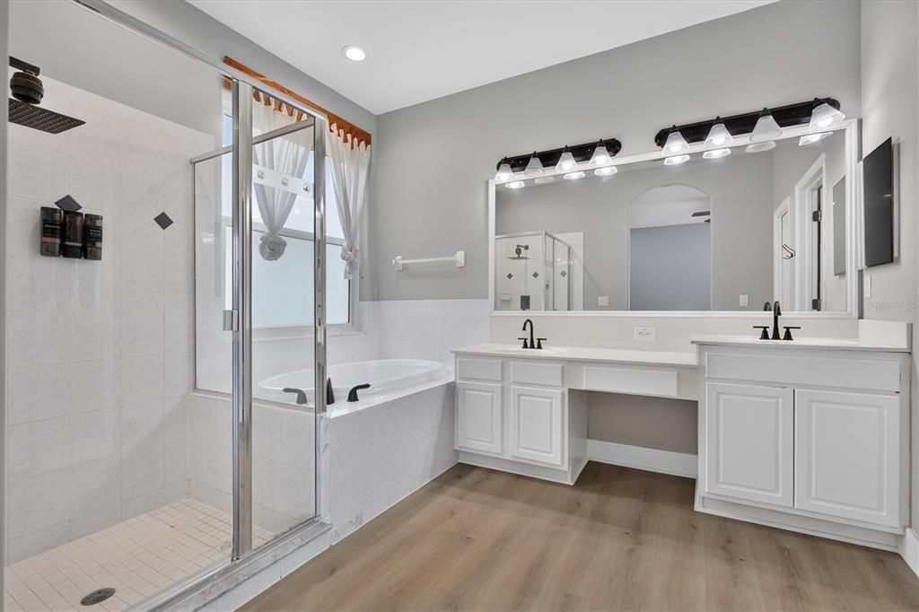For Rent: $3,000 (4 beds, 2 baths, 2429 Square Feet)