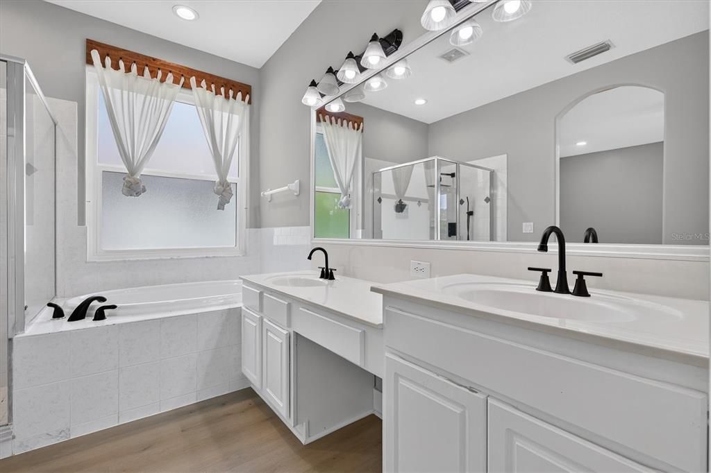 For Rent: $3,000 (4 beds, 2 baths, 2429 Square Feet)