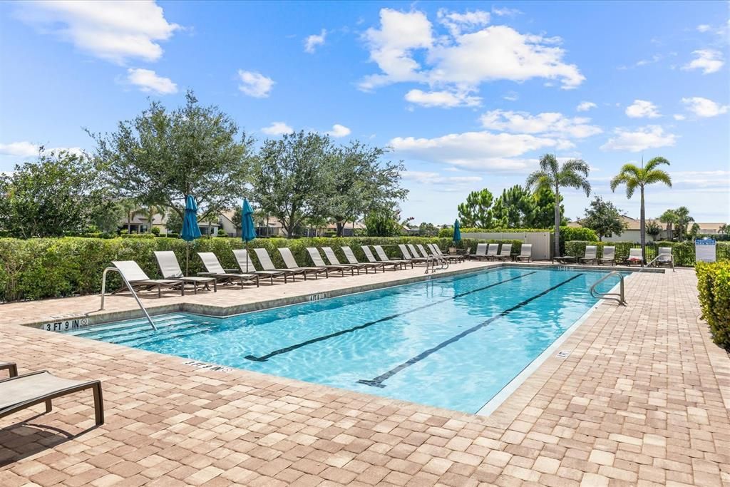 For Sale: $519,000 (2 beds, 2 baths, 1432 Square Feet)