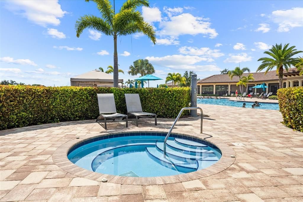 For Sale: $519,000 (2 beds, 2 baths, 1432 Square Feet)