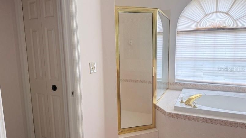 For Rent: $3,450 (4 beds, 3 baths, 2356 Square Feet)