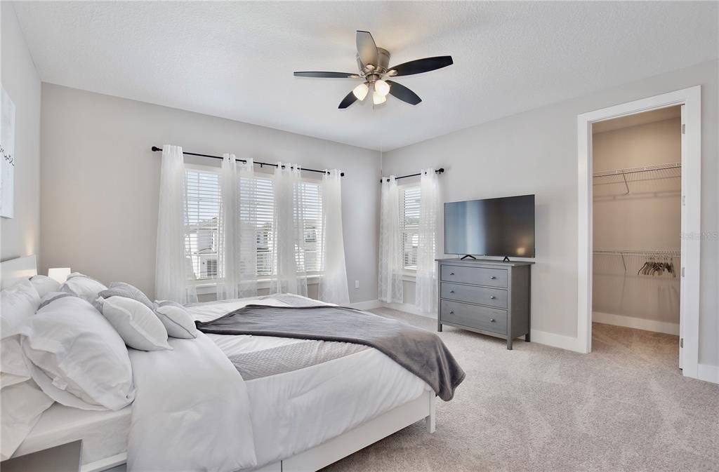 For Rent: $3,500 (4 beds, 3 baths, 2376 Square Feet)