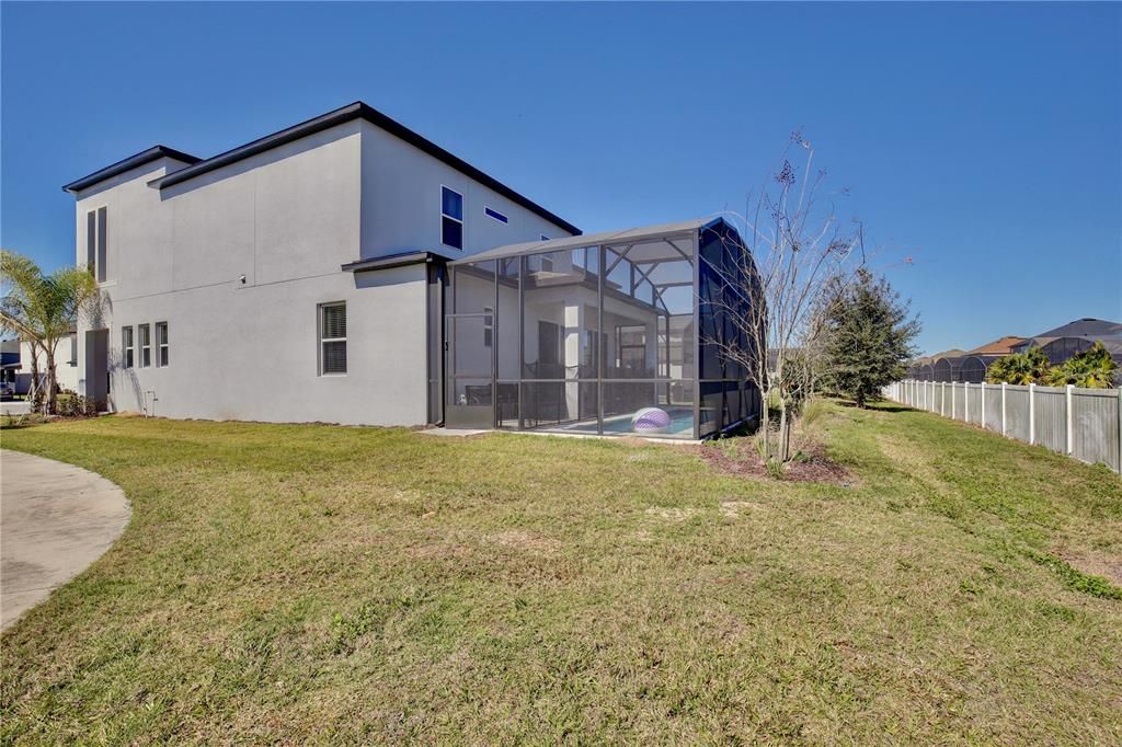 For Rent: $3,500 (4 beds, 3 baths, 2376 Square Feet)