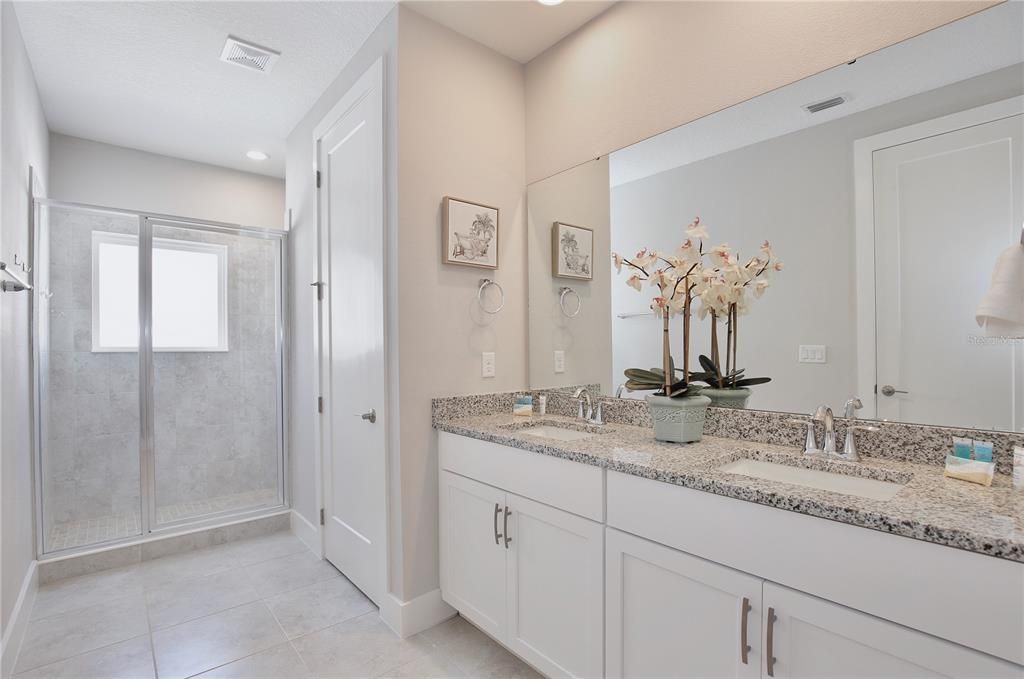 For Rent: $3,500 (4 beds, 3 baths, 2376 Square Feet)