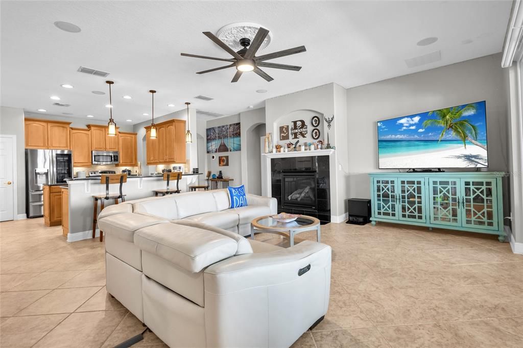 For Sale: $765,000 (5 beds, 4 baths, 2791 Square Feet)