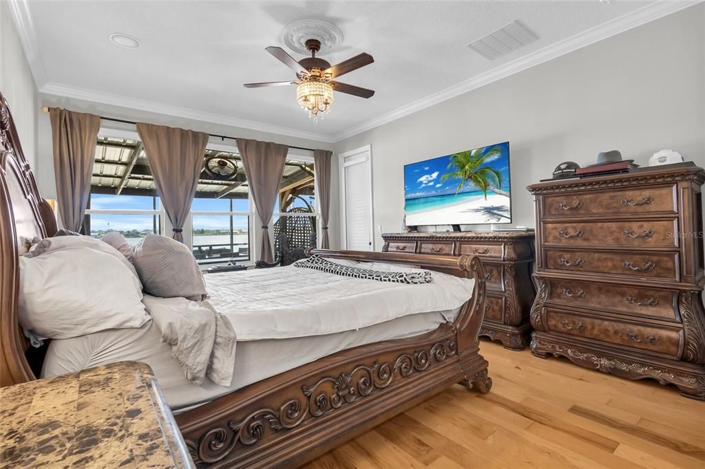 For Sale: $765,000 (5 beds, 4 baths, 2791 Square Feet)