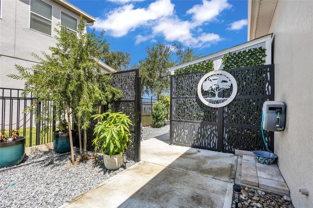 For Sale: $765,000 (5 beds, 4 baths, 2791 Square Feet)