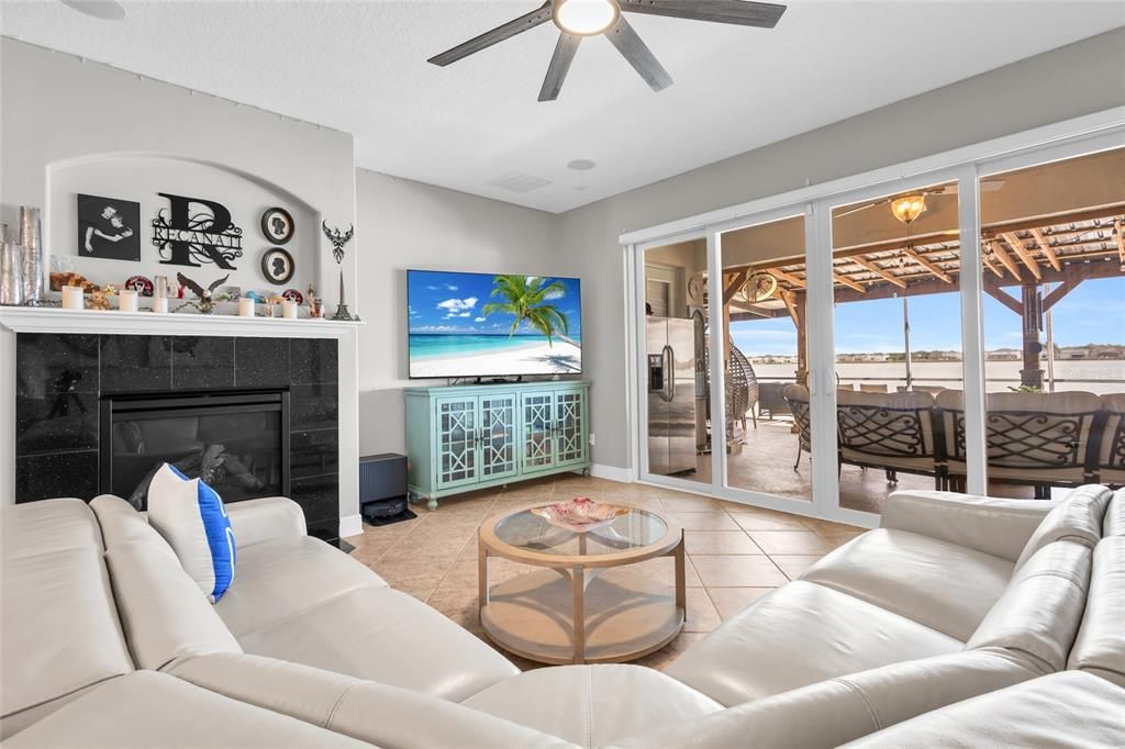 For Sale: $765,000 (5 beds, 4 baths, 2791 Square Feet)