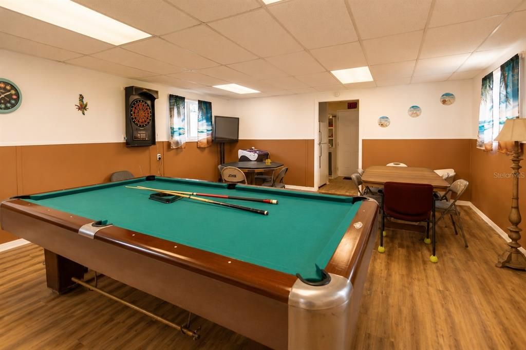 For Sale: $99,900 (2 beds, 2 baths, 805 Square Feet)