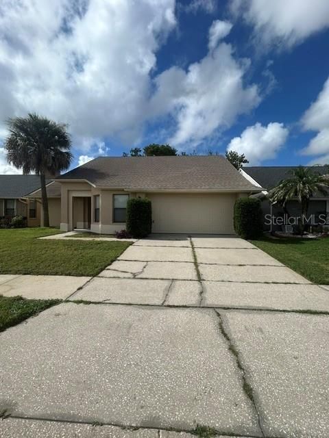 For Rent: $2,450 (3 beds, 2 baths, 1556 Square Feet)