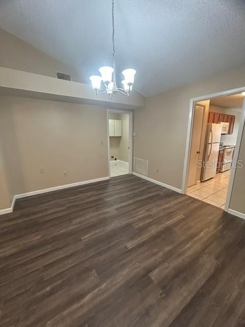 For Rent: $2,450 (3 beds, 2 baths, 1556 Square Feet)