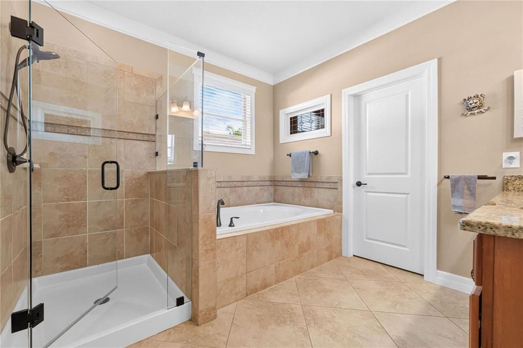 Active With Contract: $479,000 (3 beds, 3 baths, 2582 Square Feet)