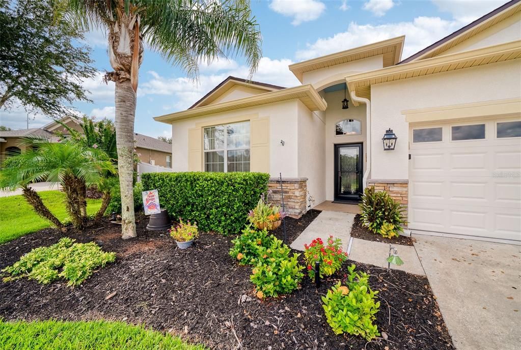 Active With Contract: $479,000 (3 beds, 3 baths, 2582 Square Feet)