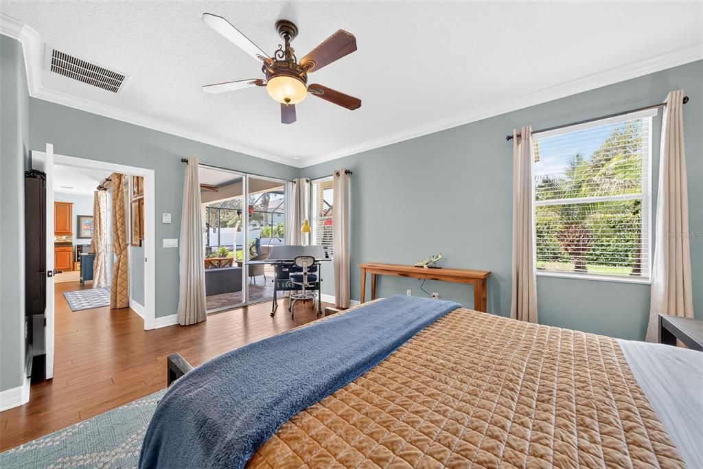 Active With Contract: $479,000 (3 beds, 3 baths, 2582 Square Feet)