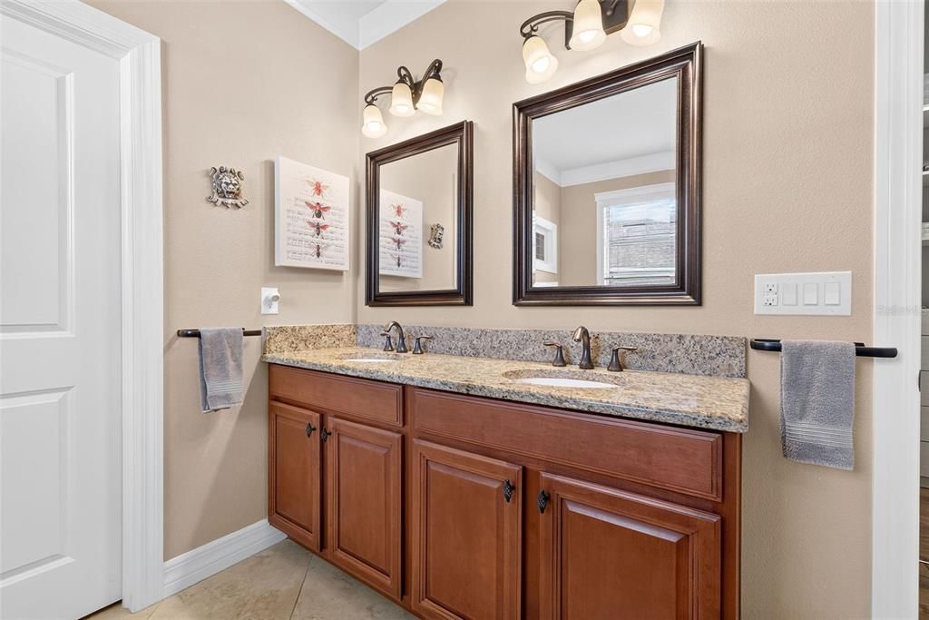Active With Contract: $479,000 (3 beds, 3 baths, 2582 Square Feet)